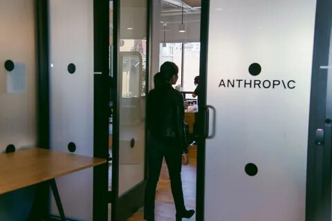 Как два десятка инженеров в Anthropic Labs определяют будущее продуктов через право на ошибку